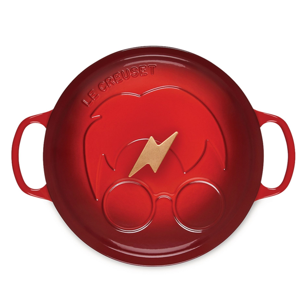 Le Creuset Harry Potter™ Cerise Cast Iron 26cm Round Casserole Queenspree