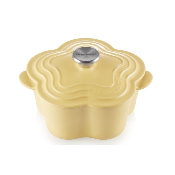 Le Creuset Mimosa Cast Iron 20cm Flower Casserole – Queenspree