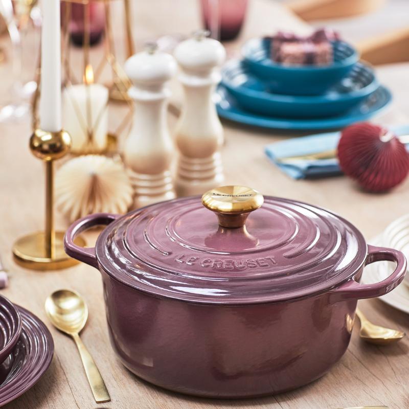 Le Creuset Signature Fig Cast Iron 20cm Round Casserole With Gold