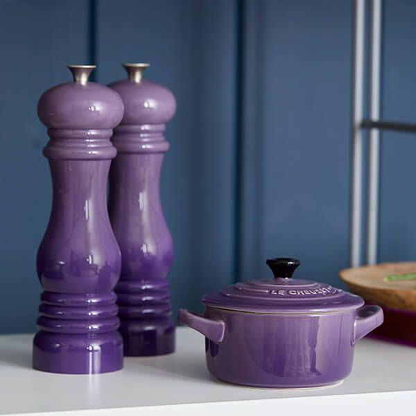 Le Creuset Ultra Violet Stoneware Petite Round Casserole – Queenspree